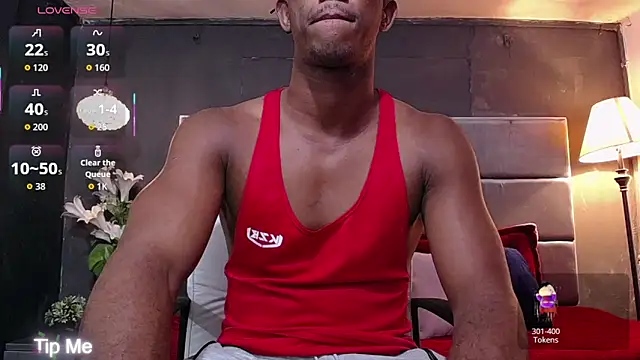Snapshot of blackbignude chatting on 09-20-25, 01:32 blackbignude online show from 09-20-25, 01:32