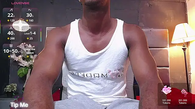 Snapshot of blackbignude chatting on 09-19-25, 02:04 blackbignude online show from 09-19-25, 02:04