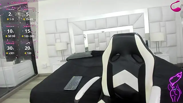 Dahlia Moss online show from 11-26-25, 03:28