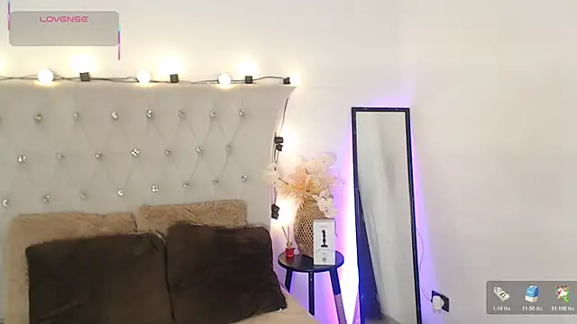 Dulcey  online show from 01-15-26, 04:05