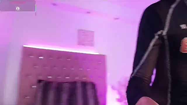 Dulcey  online show from 09-18-25, 08:23