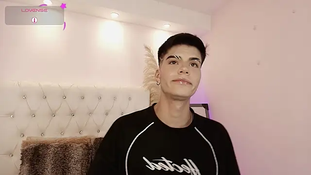 Dulcey  online show from 11-04-25, 09:07