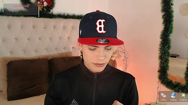 Dulcey  online show from 12-14-25, 04:29