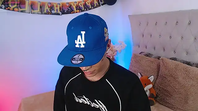 Dulcey  online show from 10-29-25, 04:00