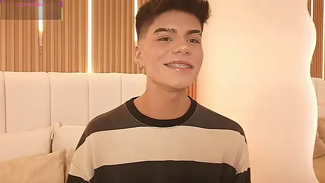 Dulcey  online show from 03-11-26, 05:23