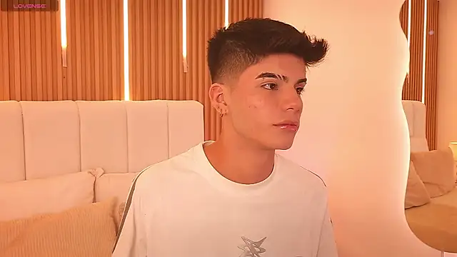 Dulcey  online show from 03-15-26, 04:52