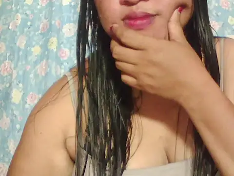 hotolivia34 online show from 11-14-25, 01:20