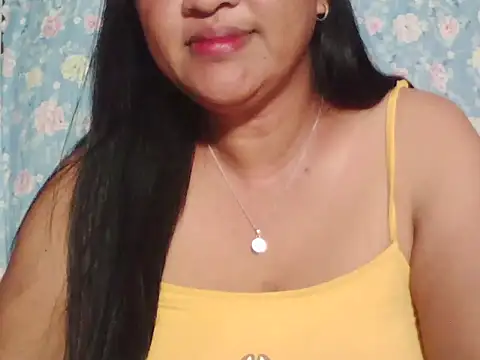 hotolivia34 online show from 11-23-25, 02:16