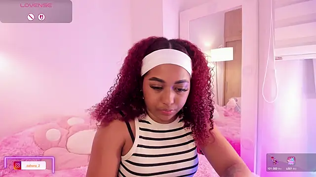 Snapshot of _Zahara_ chatting on 10-16-25, 01:03 Zahara online show from 10-16-25, 01:03