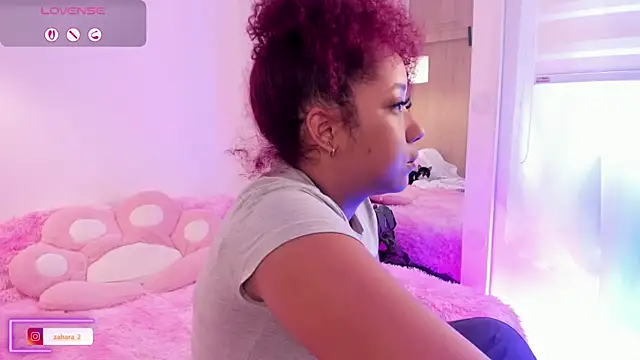 Snapshot of _Zahara_ chatting on 10-05-25, 10:00 Zahara online show from 10-05-25, 10:00
