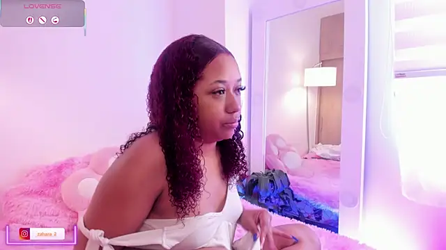 Snapshot of _Zahara_ chatting on 09-22-25, 04:46 Zahara online show from 09-22-25, 04:46