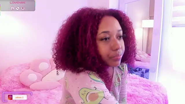 Snapshot of _Zahara_ chatting on 09-18-25, 05:27 Zahara online show from 09-18-25, 05:27