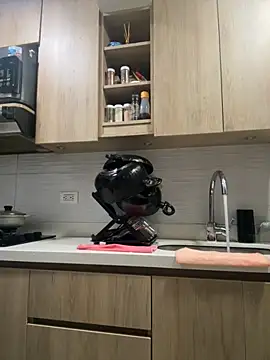  Zahara  online show from 11-14-25, 12:14