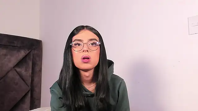 Snapshot of SamanthaRivas_ chatting on 09-19-25, 10:14 SamanthaRivas online show from 09-19-25, 10:14