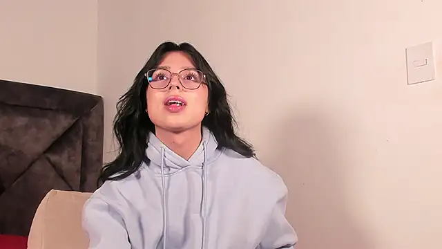 Snapshot of SamanthaRivas_ chatting on 09-11-25, 12:21 SamanthaRivas online show from 09-11-25, 12:21