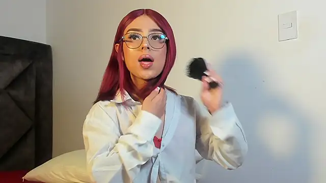 Snapshot of SamanthaRivas_ chatting on 11-16-25, 09:19 SamanthaRivas online show from 11-16-25, 09:19