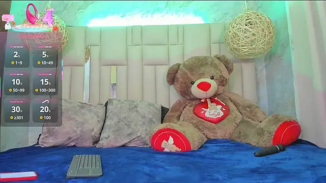 Snapshot of NikkyyRed chatting on 09-12-25, 03:50 NikkyyRed online show from 09-12-25, 03:50