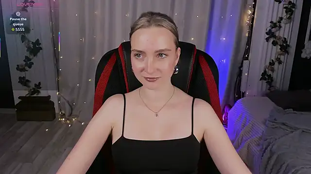 EllaBloom online show from 09-24-25, 02:34