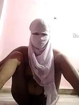 Snapshot of amolicars chatting on 10-22-25, 04:34 amolicars online show from 10-22-25, 04:34