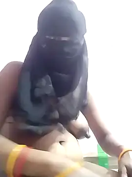 Snapshot of amolicars chatting on 09-28-25, 05:25 amolicars online show from 09-28-25, 05:25