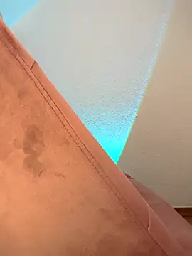 ox Tricia online show from 11-14-25, 04:21