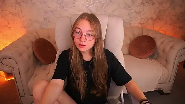 ArrinaWairr online show from 09-10-25, 06:56