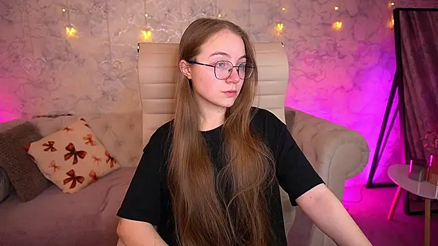 ArrinaWairr online show from 05-04-26, 06:49