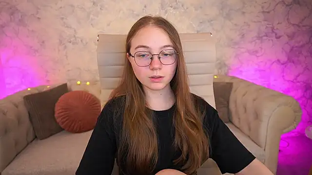 ArrinaWairr online show from 06-26-26, 07:47