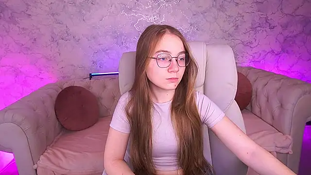 ArrinaWairr online show from 12-19-25, 08:49