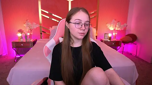 ArrinaWairr online show from 04-28-26, 06:40