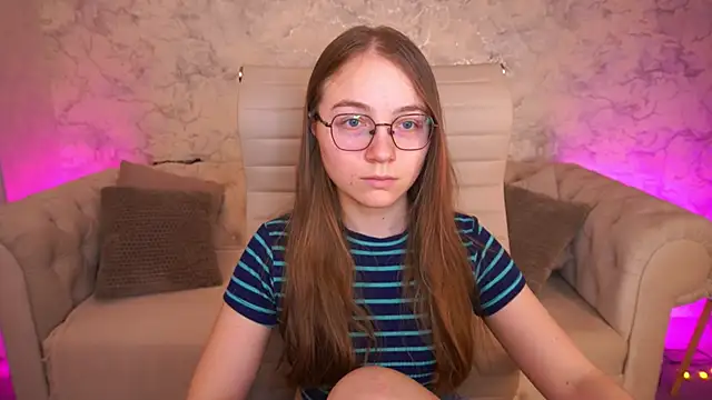 ArrinaWairr online show from 05-29-26, 07:03