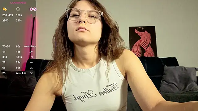 TrixiBell online show from 10-02-25, 04:27