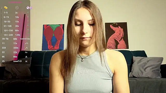 TrixiBell online show from 10-11-25, 04:35