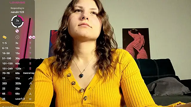 Snapshot of TrixiBell chatting on 02-17-26, 05:27 TrixiBell online show from 02-17-26, 05:27