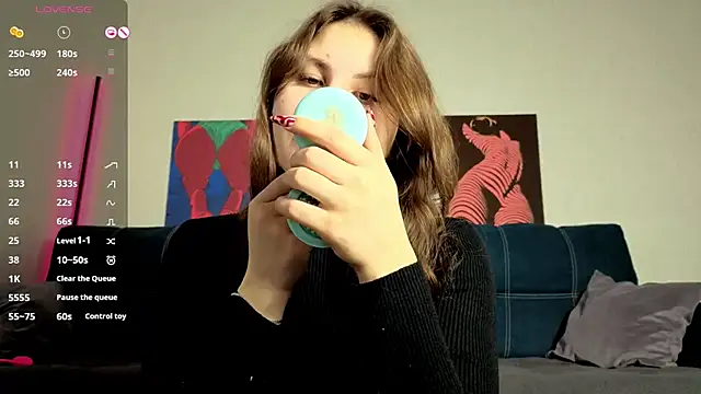 TrixiBell online show from 04-16-26, 04:46