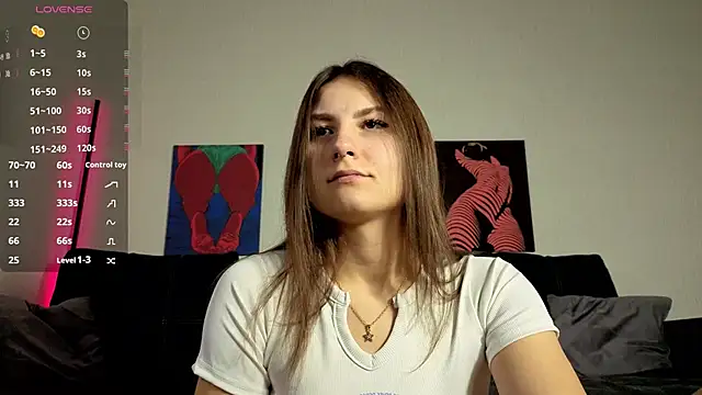 TrixiBell online show from 09-30-25, 04:18