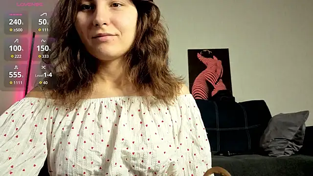 TrixiBell online show from 10-31-25, 05:59