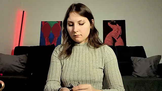 Snapshot of TrixiBell chatting on 02-04-26, 05:35 TrixiBell online show from 02-04-26, 05:35