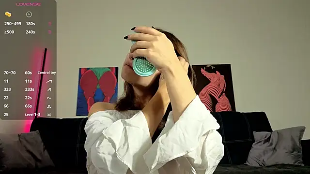 TrixiBell online show from 09-23-25, 04:19