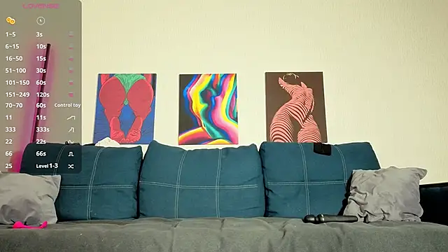 TrixiBell online show from 11-20-25, 04:46