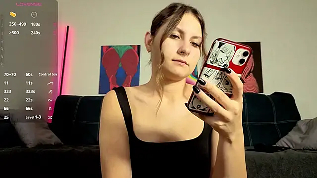 TrixiBell online show from 09-20-25, 05:23