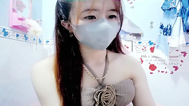 Snapshot of Anna_sexyX chatting on 09-21-25, 03:44 Anna sexyX online show from 09-21-25, 03:44