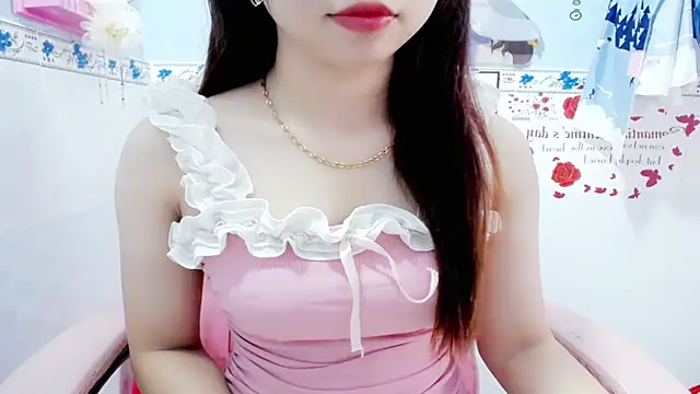 Snapshot of Anna_sexyX chatting on 09-19-25, 02:15 Anna sexyX online show from 09-19-25, 02:15
