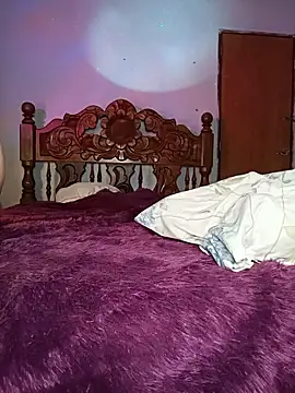 Rebecadiaz13 online show from 05-18-26, 11:09