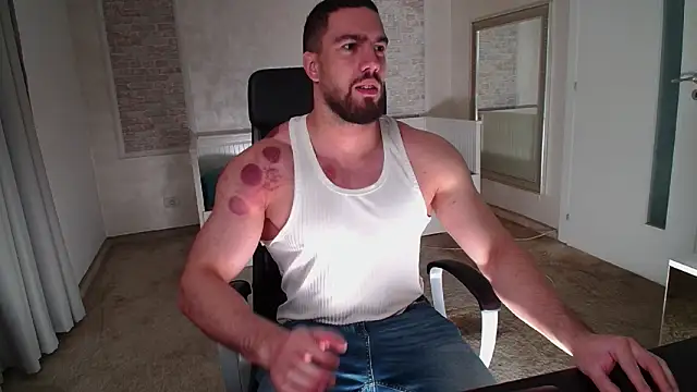 IvanHydee online show from 03-06-26, 05:35