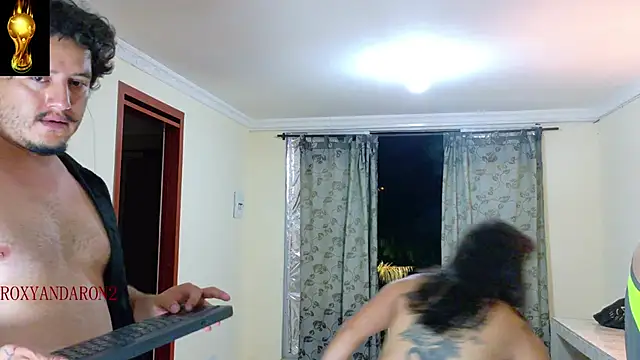 Snapshot of RoxyandAron2 chatting on 06-19-26, 02:39 RoxyandAron2 online show from 06-19-26, 02:39