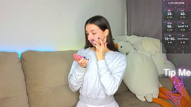 Made for Love online show from 10-21-25, 02:27