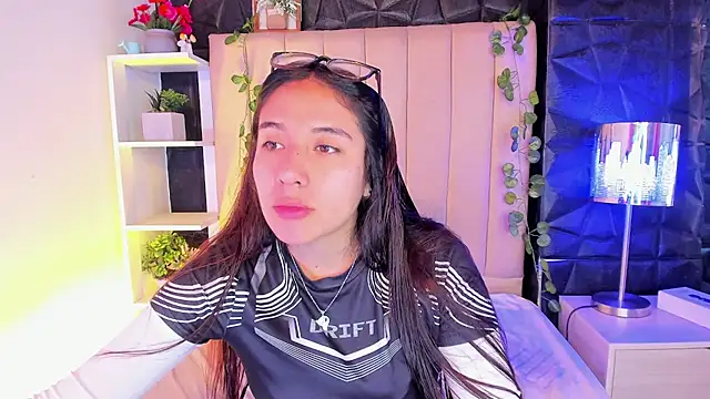 Bonnali lune online show from 02-07-26, 07:44