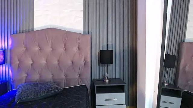 Bonnali lune online show from 01-19-26, 03:05