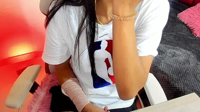 Snapshot of Sheilly_brown chatting on 10-24-25, 07:24 Sheilly brown online show from 10-24-25, 07:24